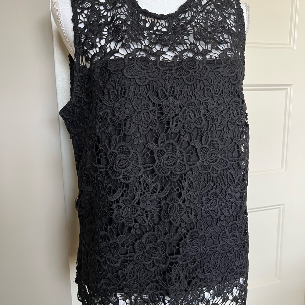 Elegant Black Lace Sleeveless Top